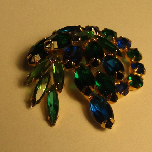 Stunning Vintage Cobalt Blue & Emerald Green Rivoli RHINESTONE BROOCH Spray - Picture 3 of 5
